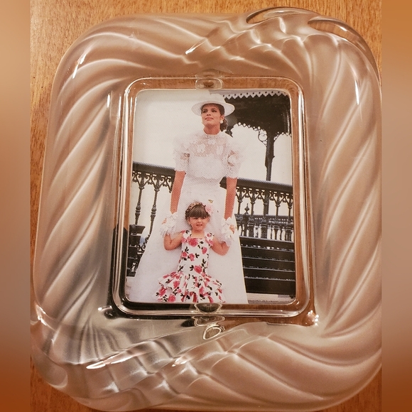 Mikasa Mini  Picture Frame Crystal Frosted Glass Bow Ribbon 2.25x3" Photo New - Picture 1 of 4